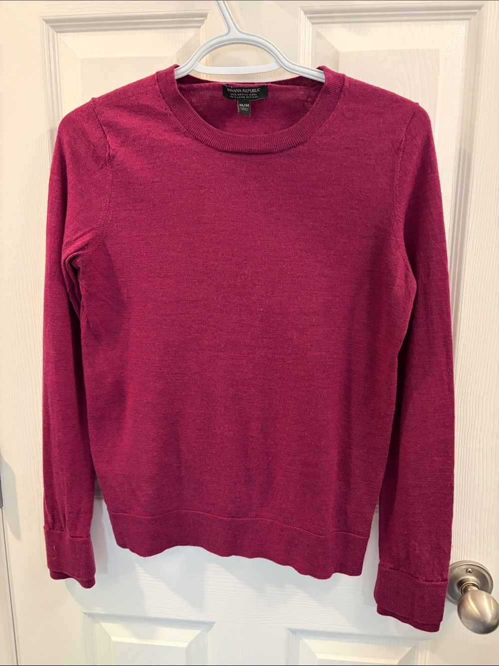 Banana Republic Women's Crewneck Sweater - Raspberry